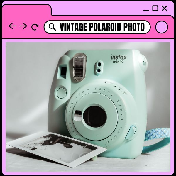 VINTAGE POLAROID PHOTO